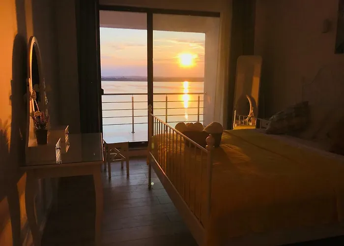 Apartment Summer Lamera